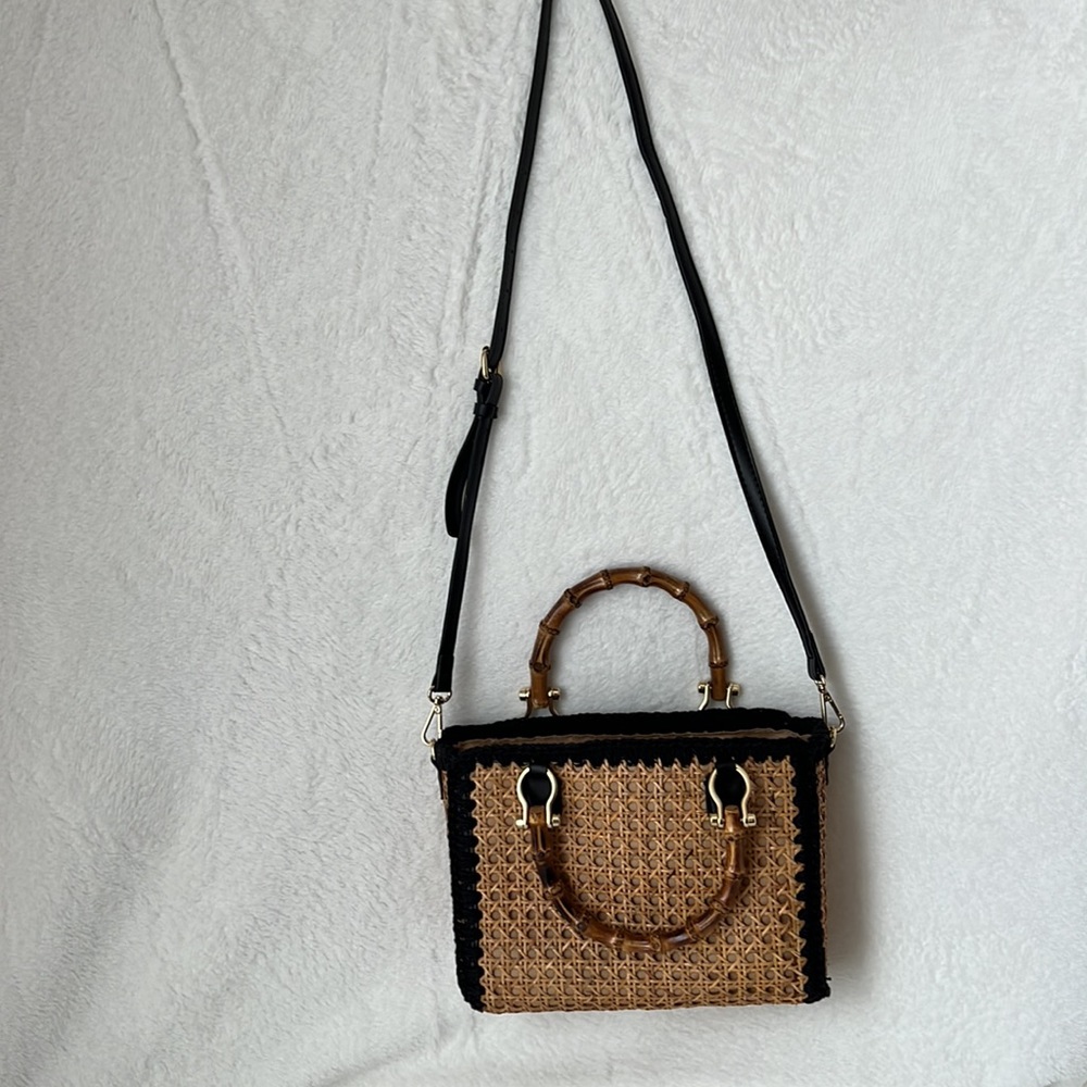 Lilly Pulitzer Tan and Black Woven Bag - Picture 3 of 7